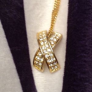 Necklace And Earrings Set With Shiny Simulated White Diamonds